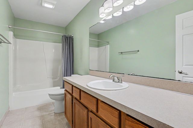 1725 Kreft Street Ne, Grand Rapids Twp, MI 49525