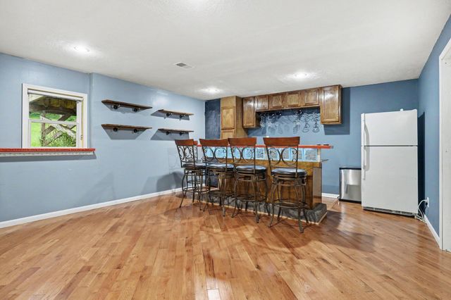1725 Kreft Street Ne, Grand Rapids Twp, MI 49525