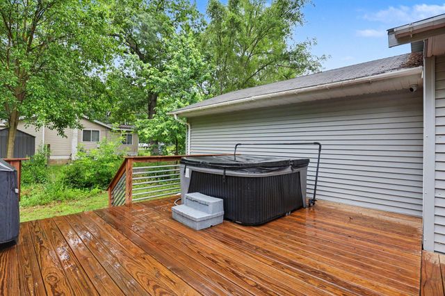 1725 Kreft Street Ne, Grand Rapids Twp, MI 49525