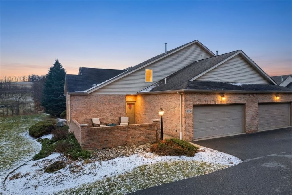 1004 Park Place Ln 1004, Cecil, PA 15317