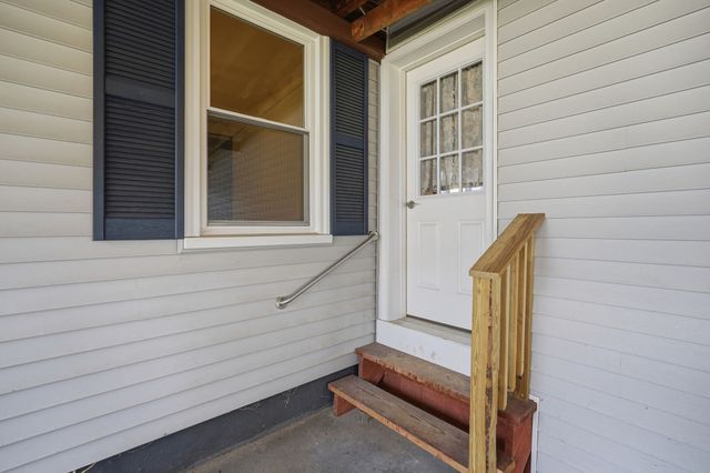 40 W Belmont St, Ludlow, MA 01056