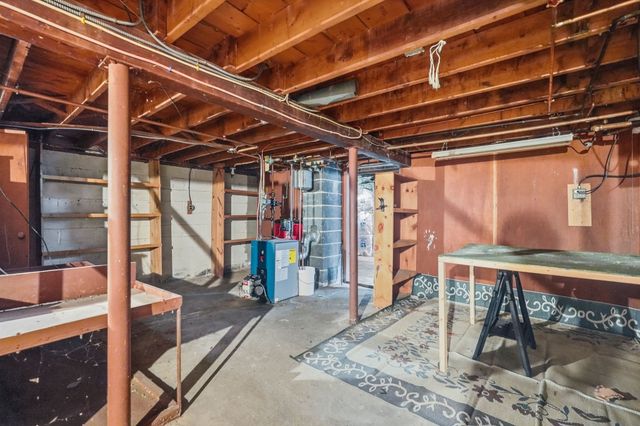 40 W Belmont St, Ludlow, MA 01056