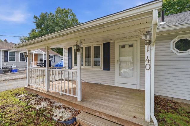 40 W Belmont St, Ludlow, MA 01056