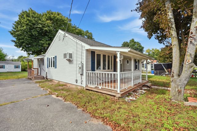 40 W Belmont St, Ludlow, MA 01056