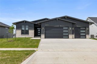 1283 S Radley Street, West Des Moines, IA 50266