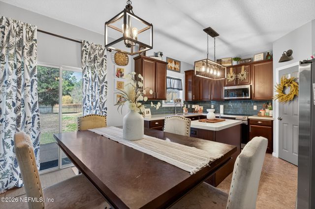 813 SUNNY STROLL Drive, Middleburg, FL 32068