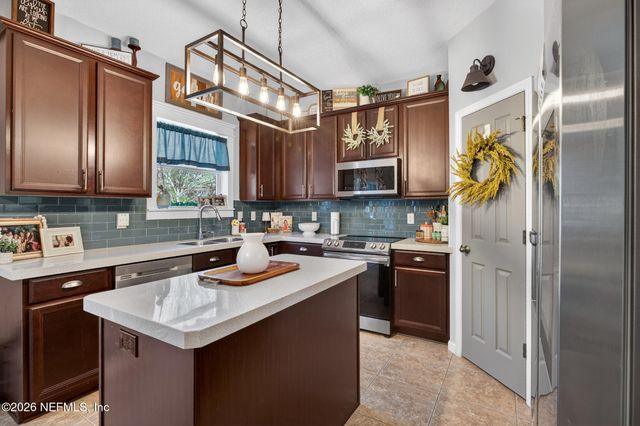 813 SUNNY STROLL Drive, Middleburg, FL 32068