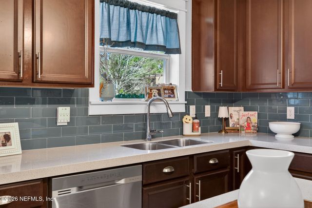 813 SUNNY STROLL Drive, Middleburg, FL 32068