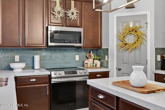 813 SUNNY STROLL Drive, Middleburg, FL 32068