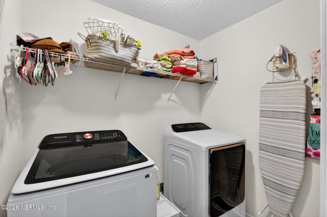 813 SUNNY STROLL Drive, Middleburg, FL 32068