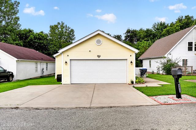 9814 Williamsborough Ln, Louisville, KY 40291