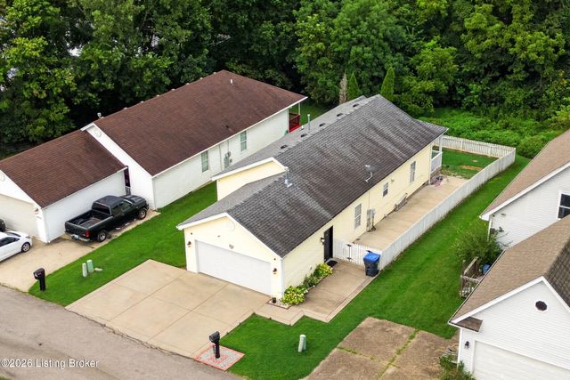 9814 Williamsborough Ln, Louisville, KY 40291