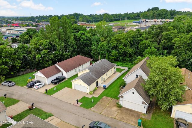 9814 Williamsborough Ln, Louisville, KY 40291