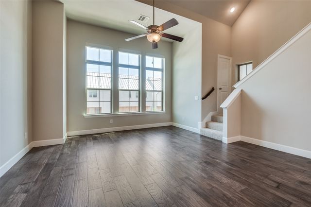 1044 Manacor Lane, Dallas, TX 75212