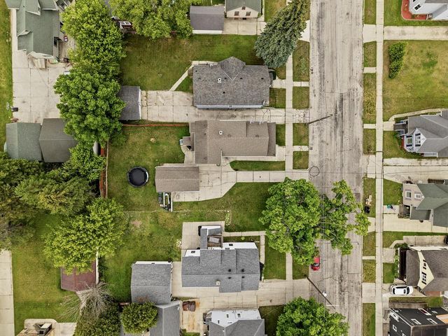 1210 Hamilton STREET, Manitowoc, WI 54220