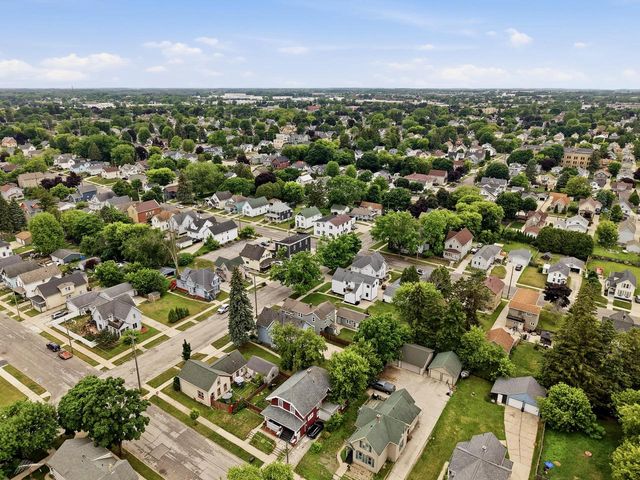 1210 Hamilton STREET, Manitowoc, WI 54220