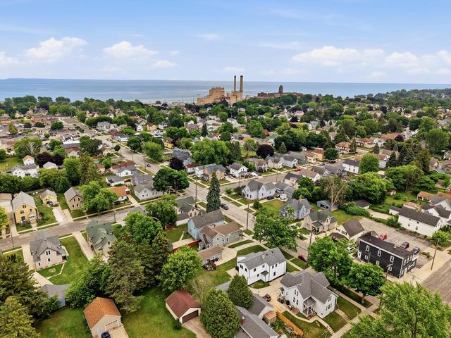 1210 Hamilton STREET, Manitowoc, WI 54220