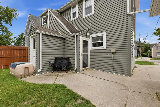 1210 Hamilton STREET, Manitowoc, WI 54220