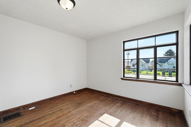 571 S Hague Avenue, Columbus, OH 43204