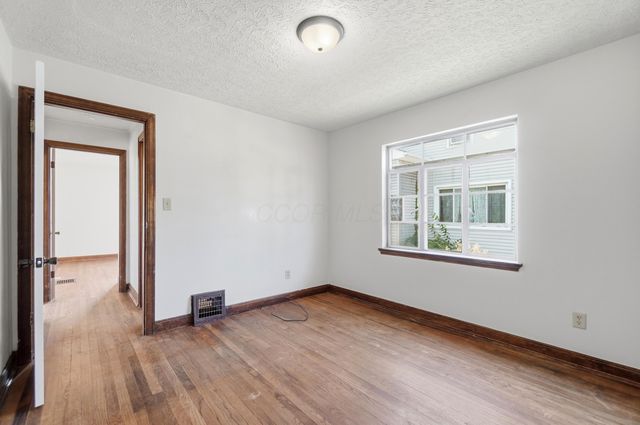 571 S Hague Avenue, Columbus, OH 43204