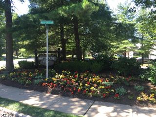 89 Violet Ct, Readington Twp., NJ 08889