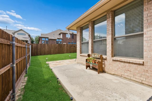 12548 Saratoga Springs Circle, Fort Worth, TX 76244