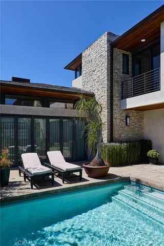 1112 Park Street, Huntington Beach, CA 92648