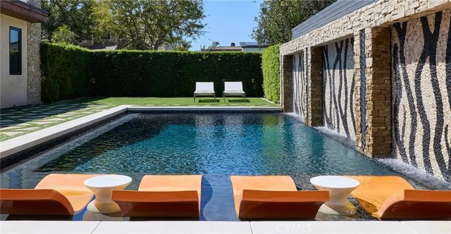 1112 Park Street, Huntington Beach, CA 92648