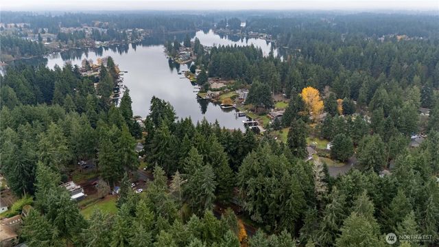 6943 20th Avenue E, Lacey, WA 98503