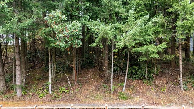 6943 20th Avenue E, Lacey, WA 98503