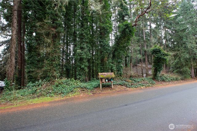 6943 20th Avenue E, Lacey, WA 98503
