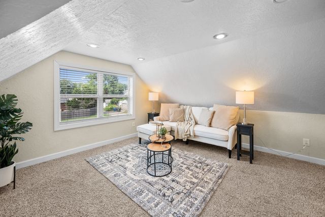 2406 18TH Avenue, Rock Island, IL 61201