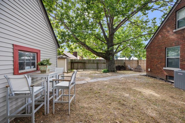 2406 18TH Avenue, Rock Island, IL 61201