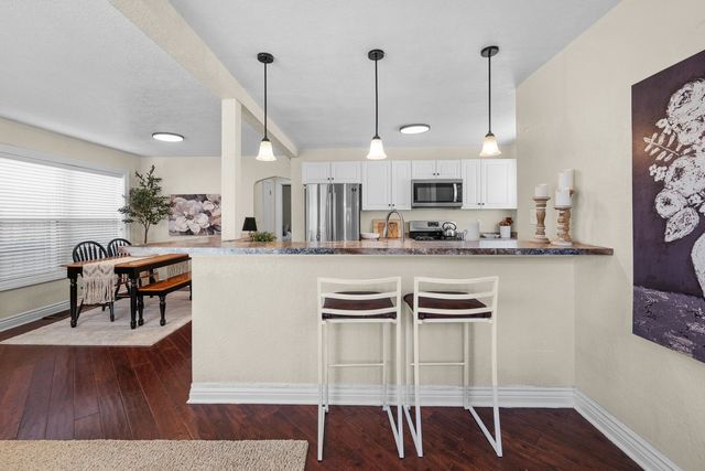 2406 18TH Avenue, Rock Island, IL 61201