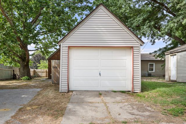 2406 18TH Avenue, Rock Island, IL 61201
