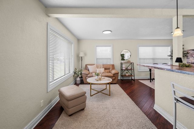 2406 18TH Avenue, Rock Island, IL 61201