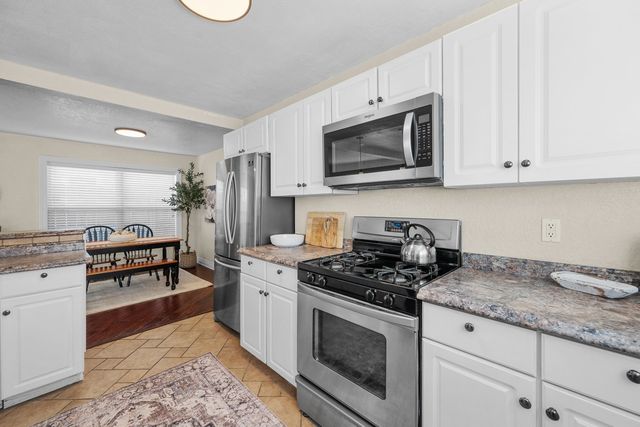 2406 18TH Avenue, Rock Island, IL 61201