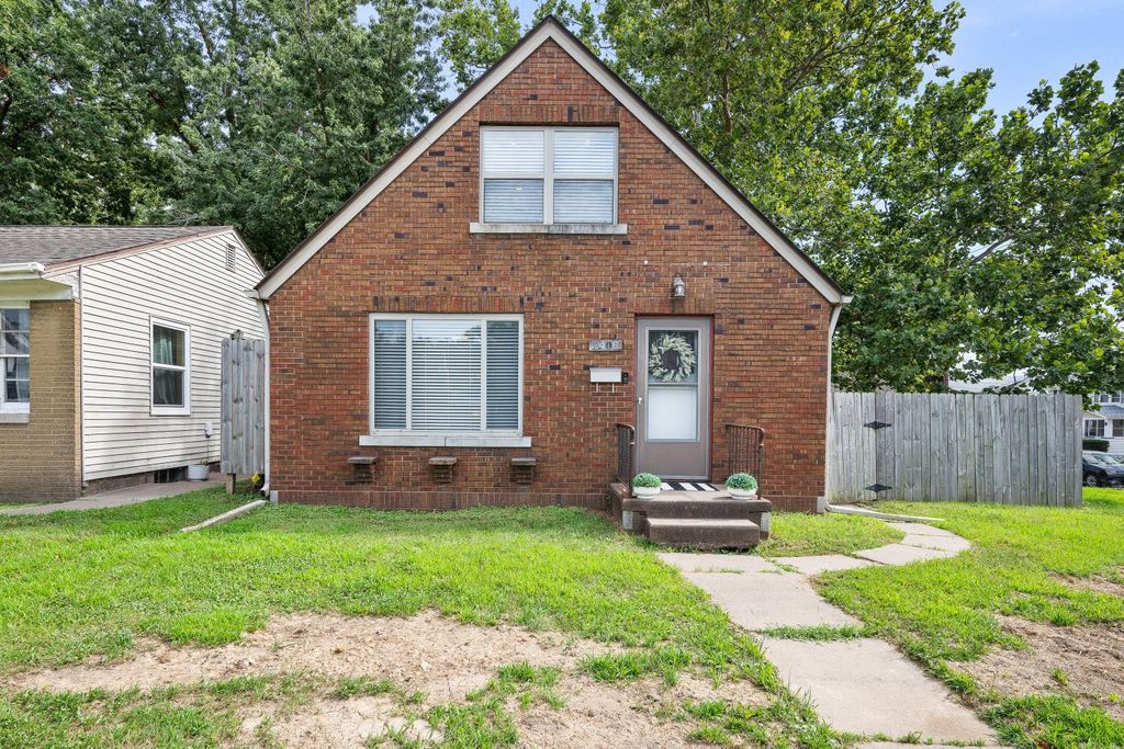 2406 18TH Avenue, Rock Island, IL 61201