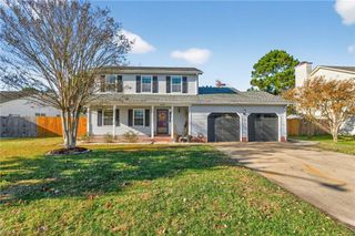 1541 Bunsen DR, Virginia Beach, VA 23454