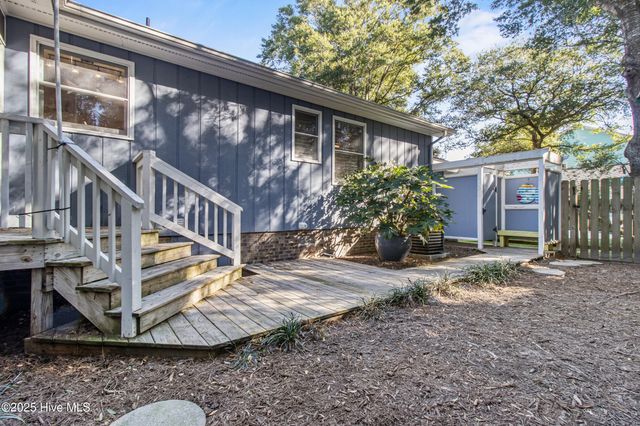 120 SW 7th Street, Oak Island, NC 28465