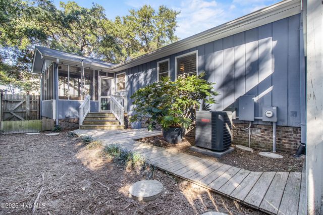 120 SW 7th Street, Oak Island, NC 28465