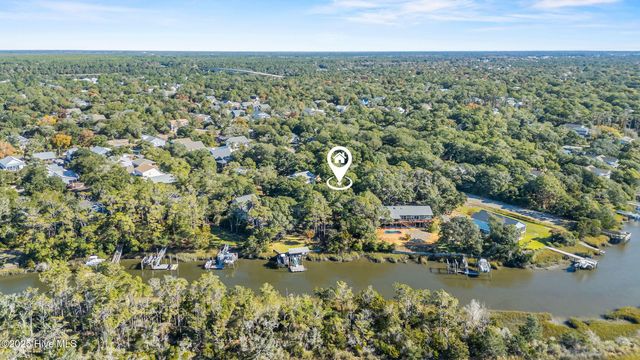 120 SW 7th Street, Oak Island, NC 28465