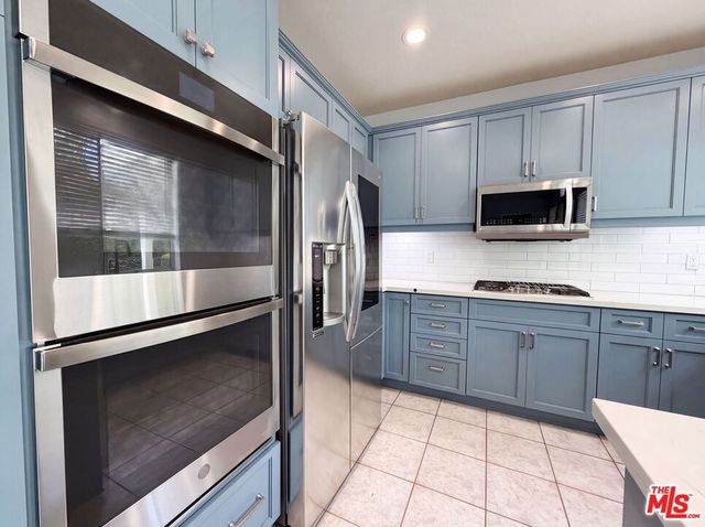 23608 Ashwood Place, Valencia, CA 91354