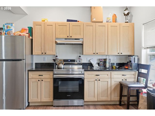 87851 CEDAR FLAT Rd, Springfield, OR 97478