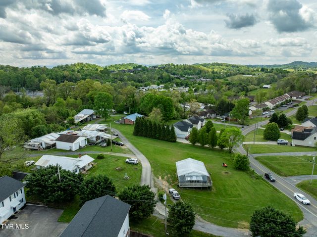 166-178 Gray Station Road, Johnson City, TN 37615