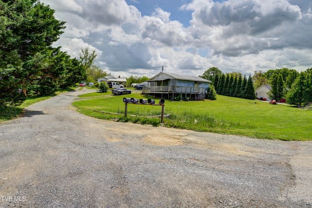 166-178 Gray Station Road, Johnson City, TN 37615