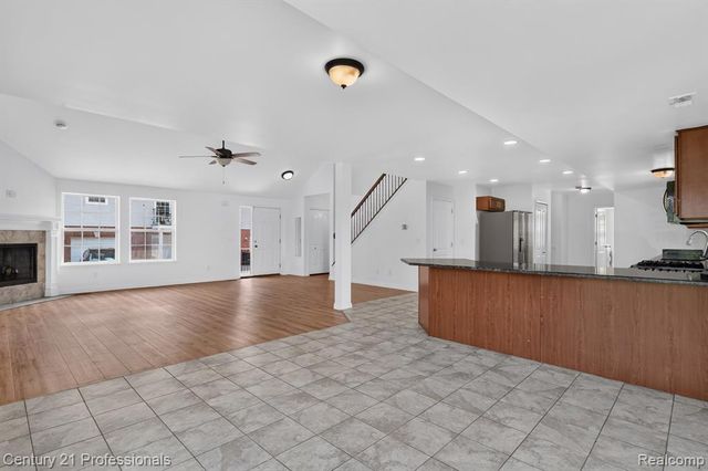 2042 Decker Road, Walled Lake, MI 48390