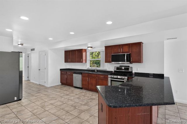 2042 Decker Road, Walled Lake, MI 48390