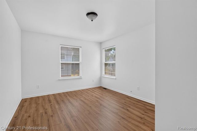 2042 Decker Road, Walled Lake, MI 48390