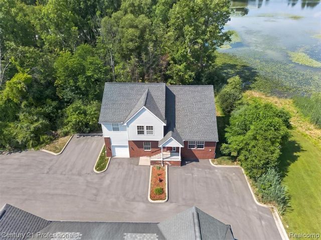 2042 Decker Road, Walled Lake, MI 48390